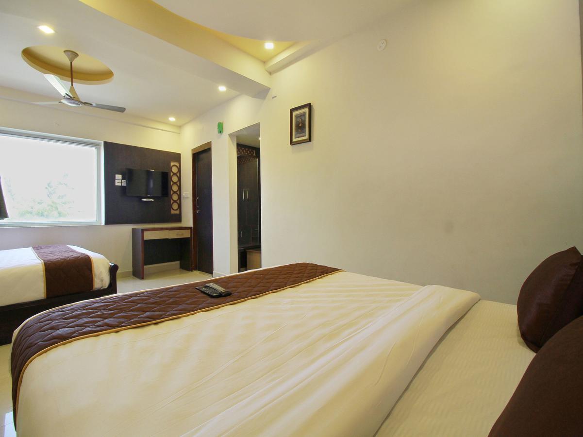 Oyo 11489 Pkn Classic Regency มทุราย ภายนอก รูปภาพ