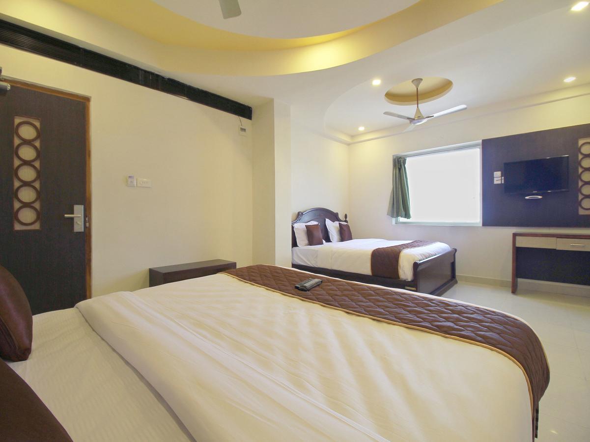 Oyo 11489 Pkn Classic Regency มทุราย ภายนอก รูปภาพ