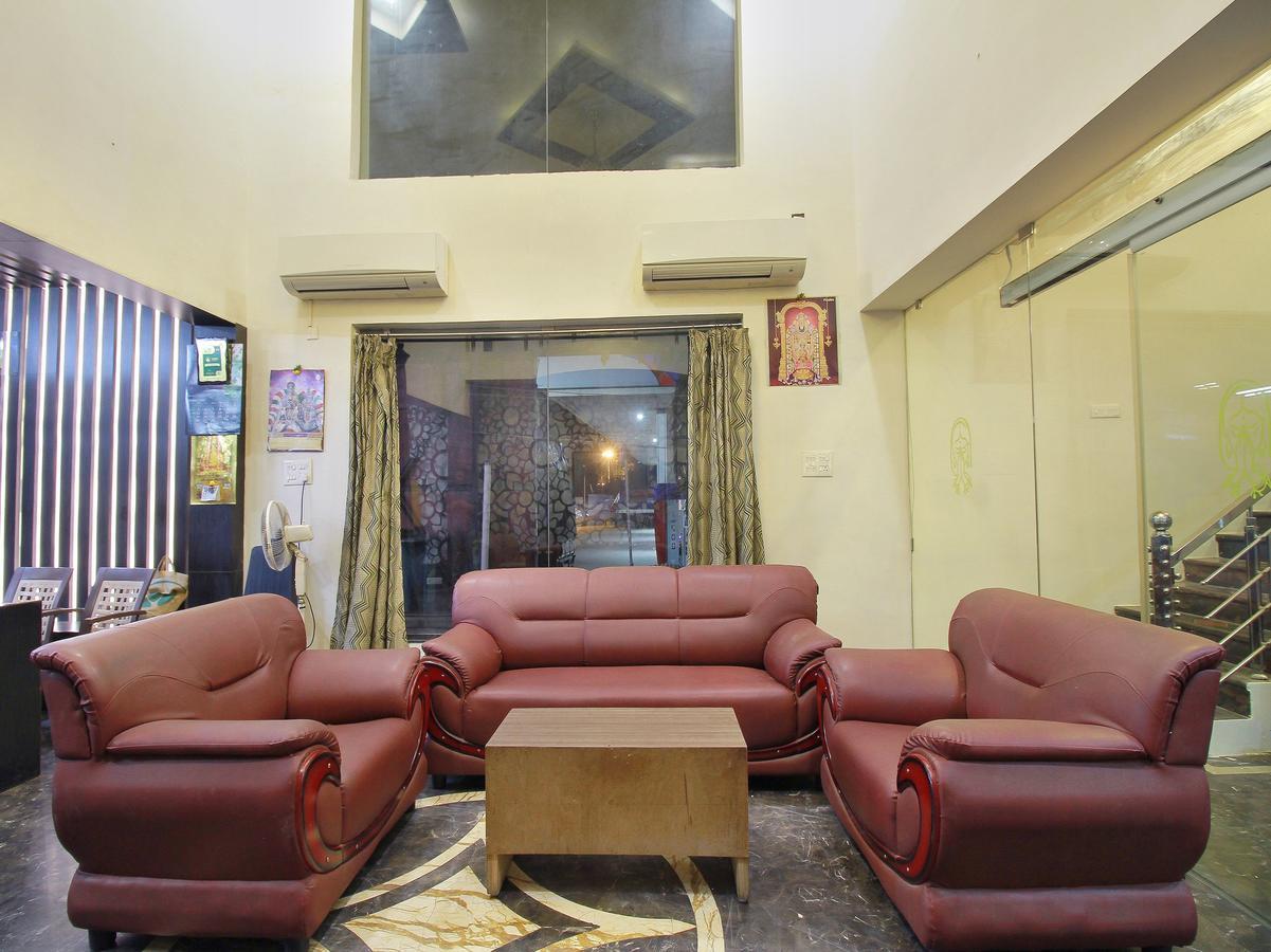 Oyo 11489 Pkn Classic Regency มทุราย ภายนอก รูปภาพ