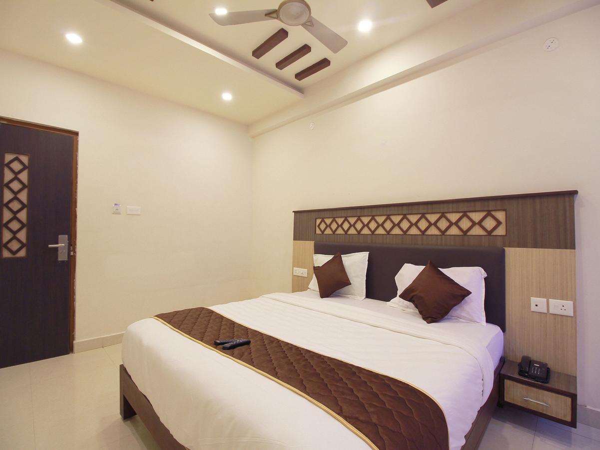 Oyo 11489 Pkn Classic Regency มทุราย ภายนอก รูปภาพ