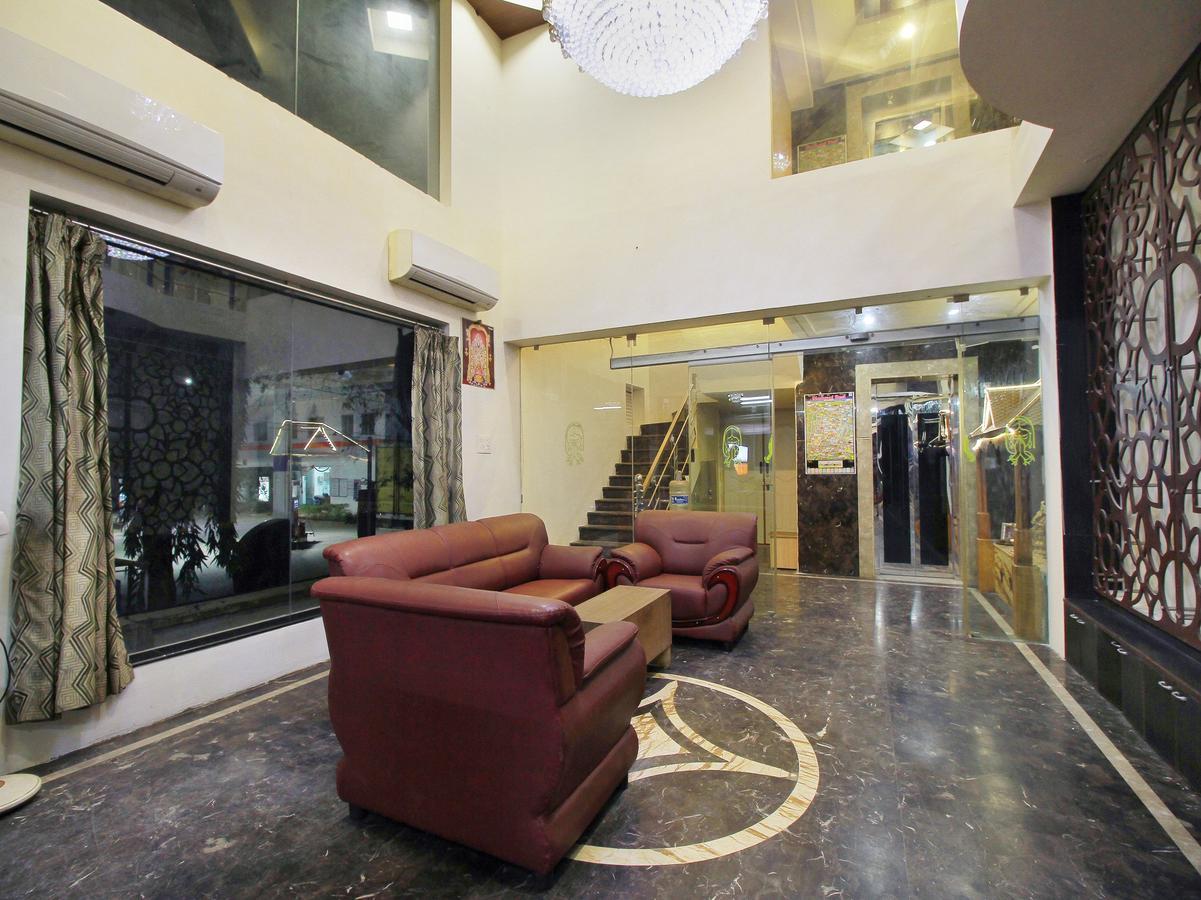 Oyo 11489 Pkn Classic Regency มทุราย ภายนอก รูปภาพ